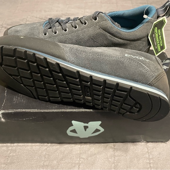 Evolv Zender approach climbing shoes - Picture 3 of 6